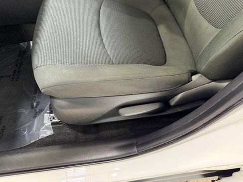 Used 2022 Toyota RAV4 LE w/ Carpet Mat Package (TMS) FWD image 20