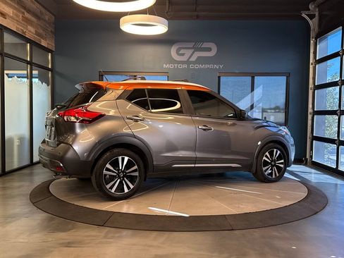 Used 2020 Nissan Kicks SR w/ Exterior Package FWD image 3