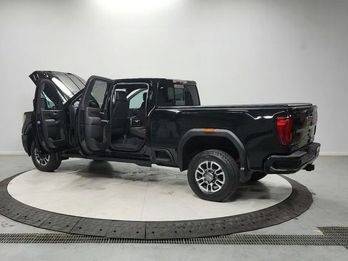 Used 2022 GMC Sierra 2500 AT4 w/ AT4 Preferred Package AWD/4WD image 13