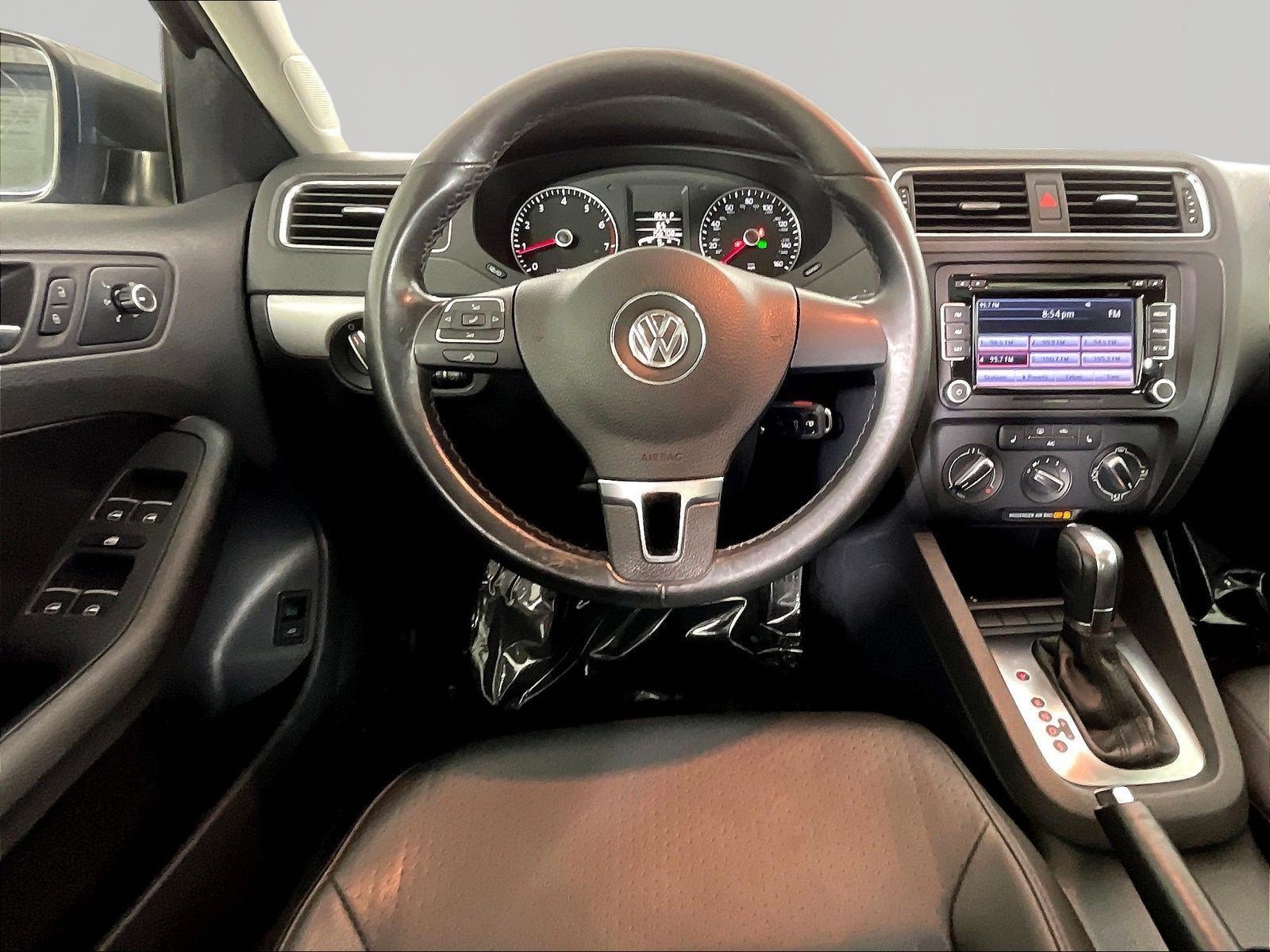 Used 2013 Volkswagen Jetta SE FWD image 8