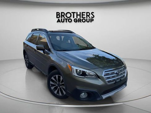 Used 2015 Subaru Outback 3.6R Limited AWD/4WD image 21