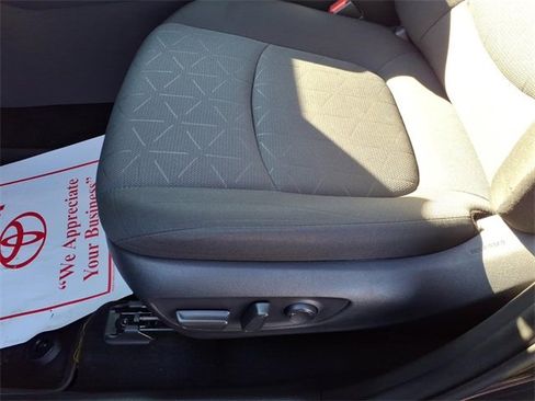 Used 2025 Toyota RAV4 XLE image 15