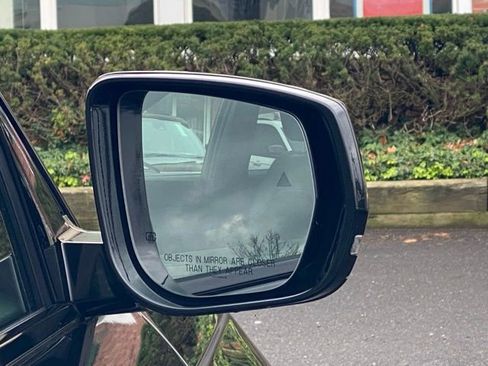 New 2025 Jeep Grand Cherokee Altitude image 13