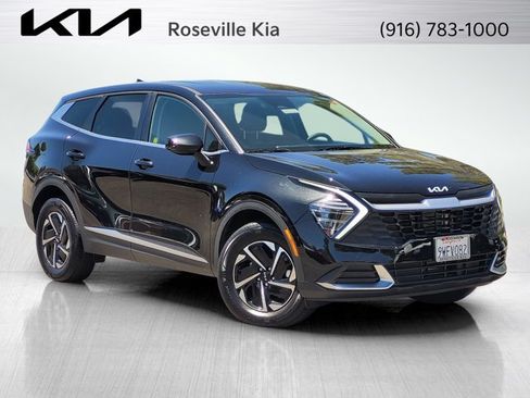 Certified 2025 Kia Sportage LX AWD/4WD image 1