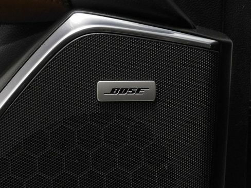 Used 2015 Cadillac Escalade Luxury image 27