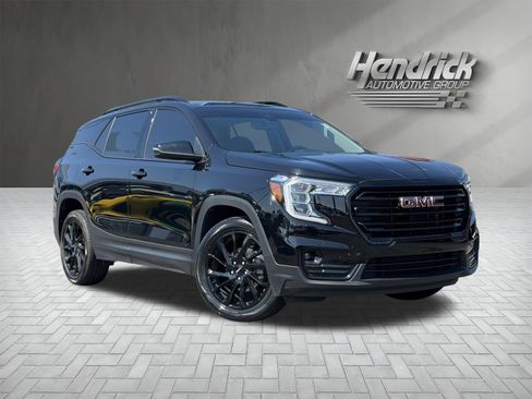 Used 2024 GMC Terrain SLT w/ Elevation Edition AWD/4WD image 2