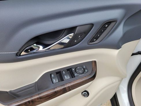 Used 2022 GMC Acadia Denali w/ Denali Ultimate Package image 14