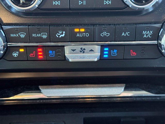 Used 2025 Ford F250 Lariat w/ Lariat Ultimate Package AWD/4WD image 24