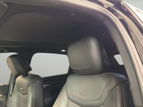 Used 2022 Cadillac XT5 Premium Luxury w/ Technology Package FWD image 21