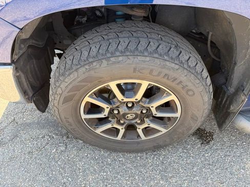 Used 2014 Toyota Tundra Limited w/ Limited Premium Package AWD/4WD image 19