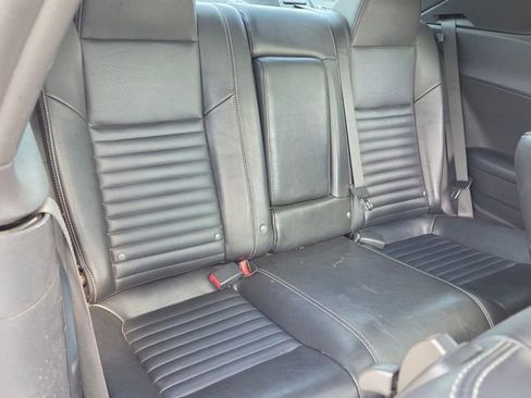 Used 2010 Dodge Challenger SE image 11