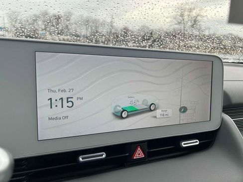 Used 2024 Hyundai Ioniq 5 Limited image 25