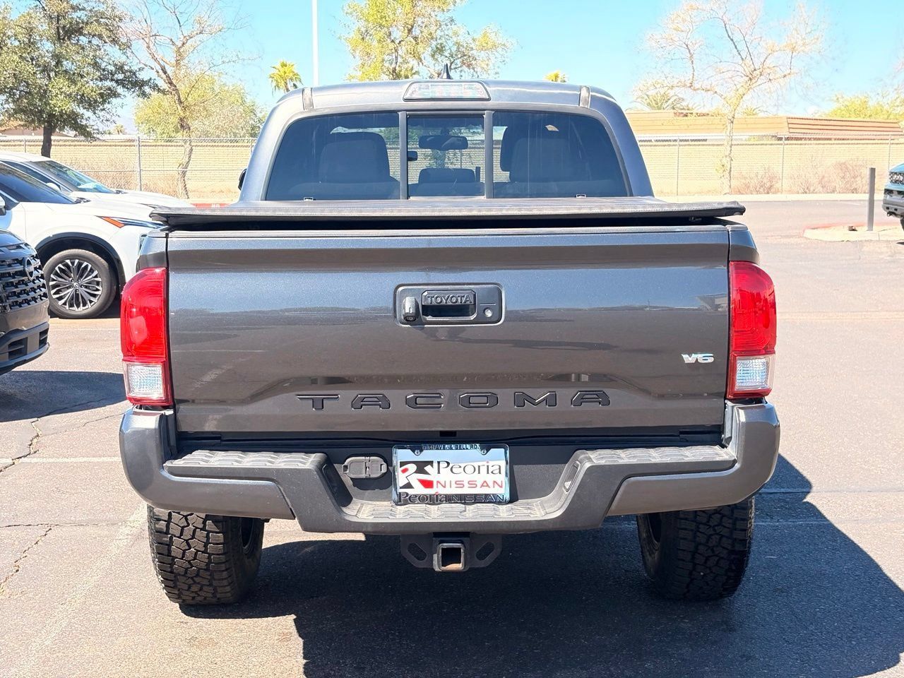 Used 2016 Toyota Tacoma TRD Sport w/ Towing Package RWD image 5