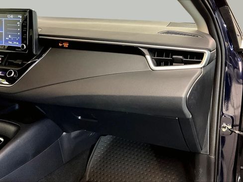 Used 2022 Toyota Corolla LE FWD image 18