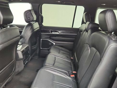 Used 2022 Jeep Wagoneer Series II image 19