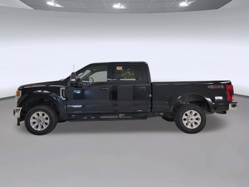 Used 2022 Ford F250 XLT AWD/4WD image 2