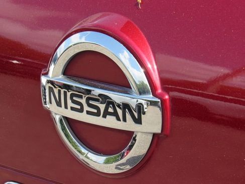 Used 2021 Nissan Rogue SV image 13