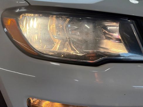 Used 2019 Jeep Compass Trailhawk AWD/4WD image 10