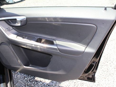 Used 2016 Volvo XC60 T5 Premier image 21