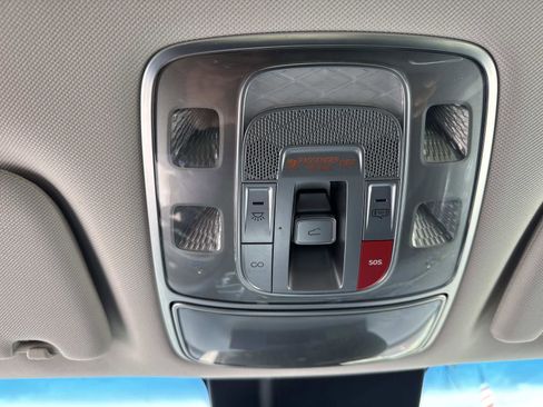 Used 2023 Genesis GV70 2.5T w/ Select Package image 28