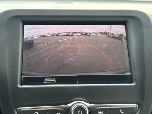 Used 2022 Chevrolet Equinox LS FWD image 20