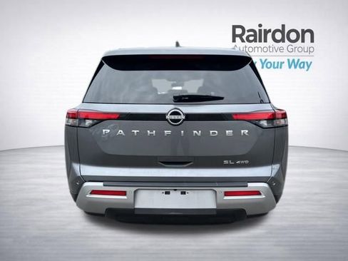 Used 2025 Nissan Pathfinder SL AWD/4WD image 6