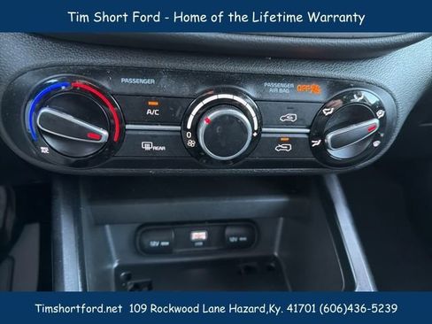 Used 2025 Kia Soul LX w/ LX Technology Package image 13