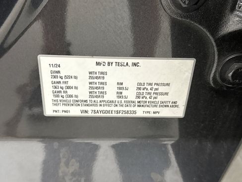Used 2025 Tesla Model Y Long Range AWD/4WD image 11