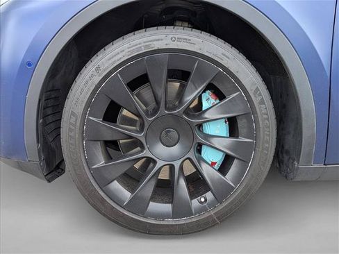 Used 2021 Tesla Model Y Long Range AWD/4WD image 9
