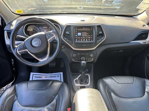 Used 2015 Jeep Cherokee Limited FWD image 16