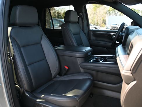 Certified 2025 Chevrolet Tahoe Z71 image 19