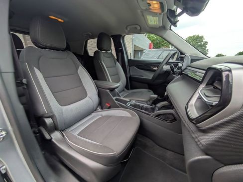 Used 2025 Chevrolet TrailBlazer LT AWD/4WD image 28