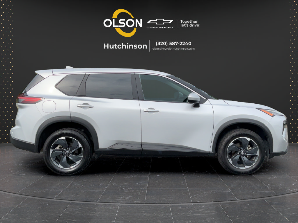 Used 2025 Nissan Rogue SV AWD/4WD image 11