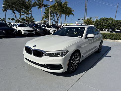 Used 2019 BMW 530i xDrive AWD/4WD image 9