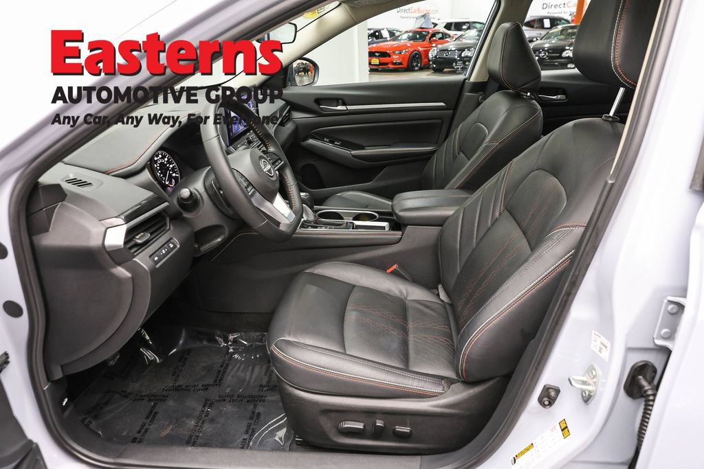 Used 2025 Nissan Altima 2.5 SR w/ SR Premium Package FWD image 16