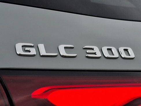 New 2026 Mercedes-Benz GLC 300 4MATIC image 21