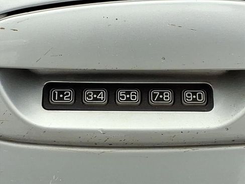 Used 2002 Ford F150 Lightning image 9