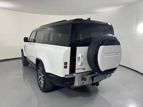 Used 2023 Land Rover Defender 130 SE AWD/4WD image 7