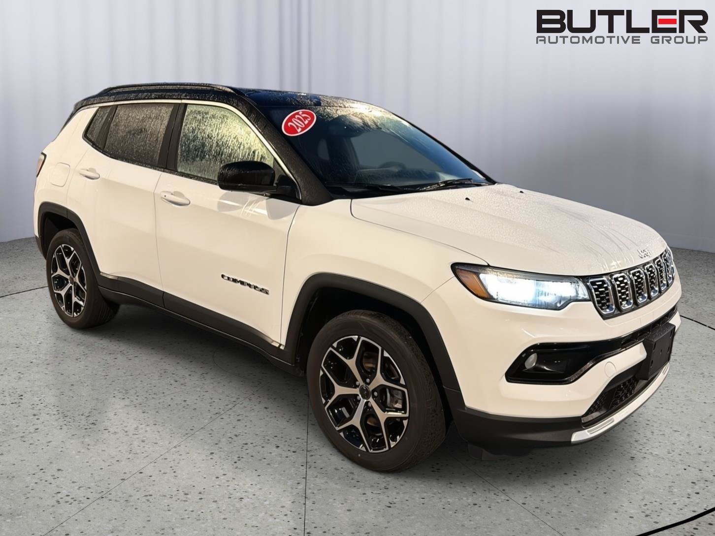 Used 2025 Jeep Compass Limited AWD/4WD image 8