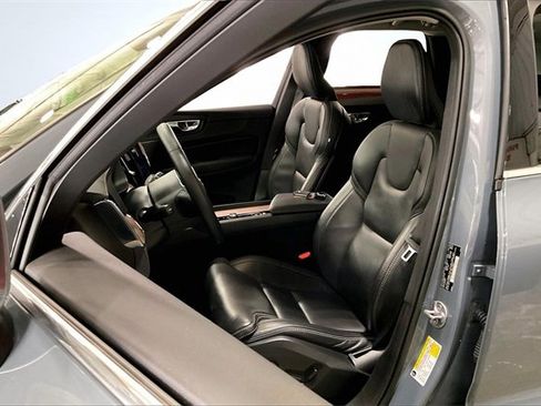 Certified 2023 Volvo XC60 B5 Ultimate w/ Climate Package image 26