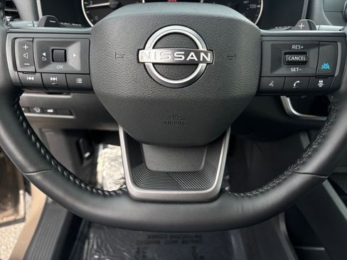Used 2025 Nissan Rogue SV AWD/4WD image 34