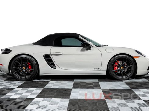 Used 2018 Porsche 718 Boxster GTS image 8