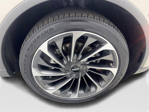 Used 2022 Lincoln Aviator Reserve w/ Equipment Group 201A image 85