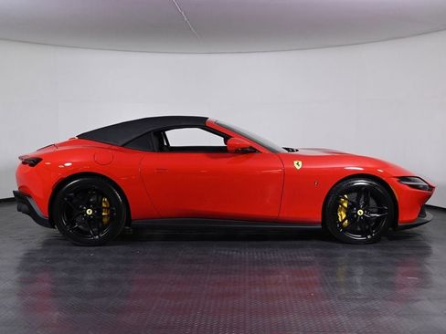 Used 2026 Ferrari Roma Spider RWD image 10