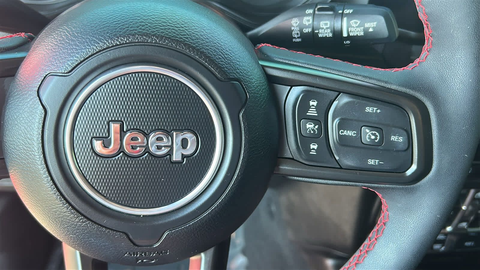 Used 2024 Jeep Wrangler Unlimited Rubicon w/ Technology Group AWD/4WD image 20