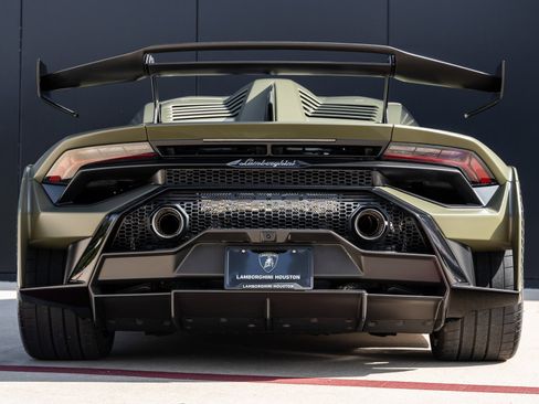 Used 2024 Lamborghini Huracan STO image 7