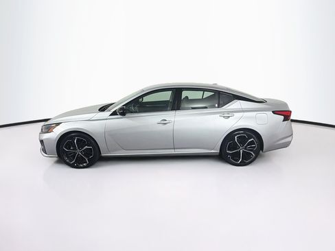 Used 2024 Nissan Altima 2.5 SR FWD image 4