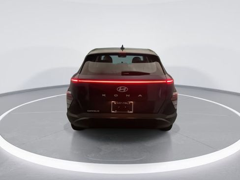 Certified 2026 Hyundai Kona SE FWD image 5