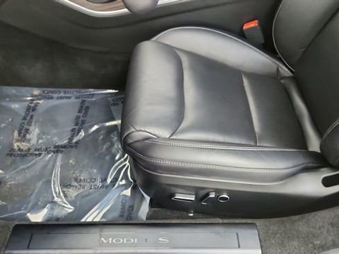 Used 2021 Tesla Model S Plaid image 34