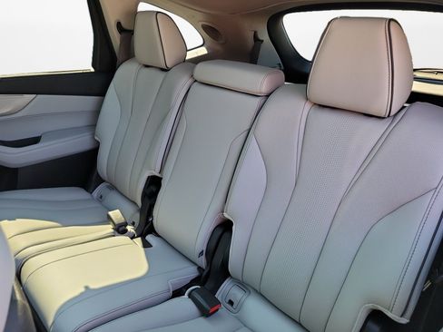 Certified 2024 Acura MDX SH-AWD w/ Advance Package image 15